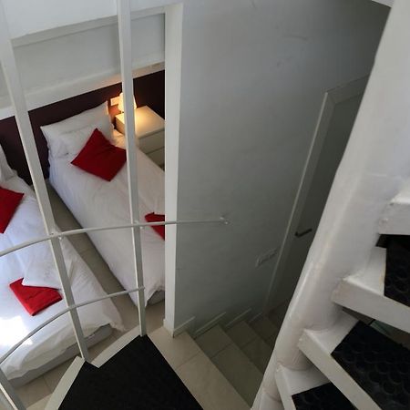 Apartamentos Taifas Granada Oda fotoğraf