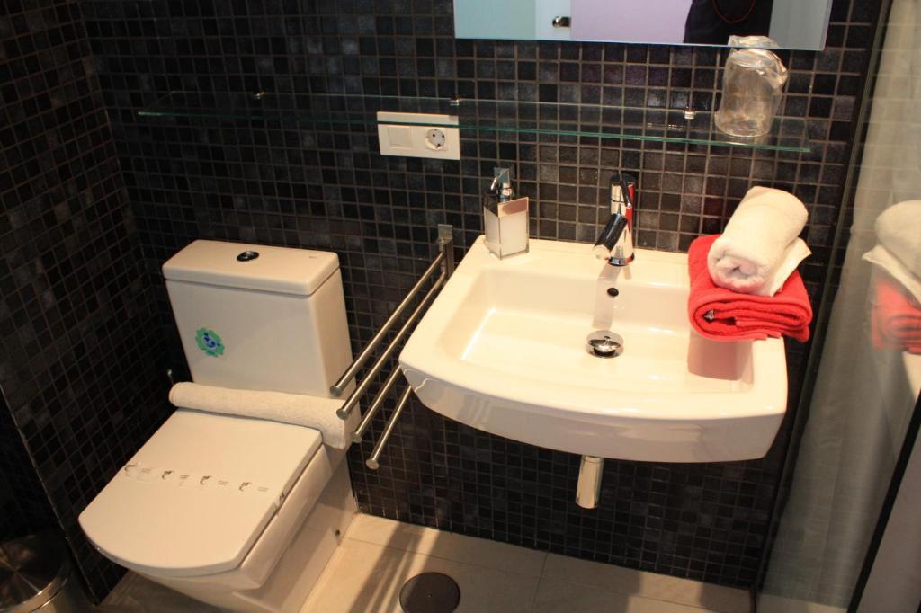 Apartamentos Taifas Granada Oda fotoğraf